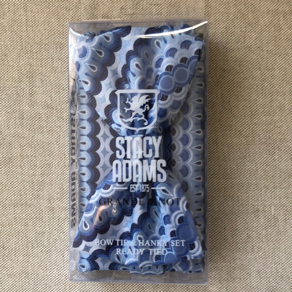 BOWS to MEN! Stacy Adams Bow Tie and Pocket Square Set - Picture 4 of 5